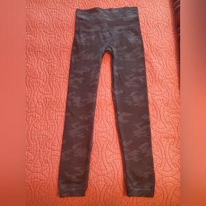 Spanx Seamless Camo Leggings